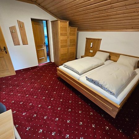 Pension Appartement Ambrosi Heiligenblut Exteriör bild