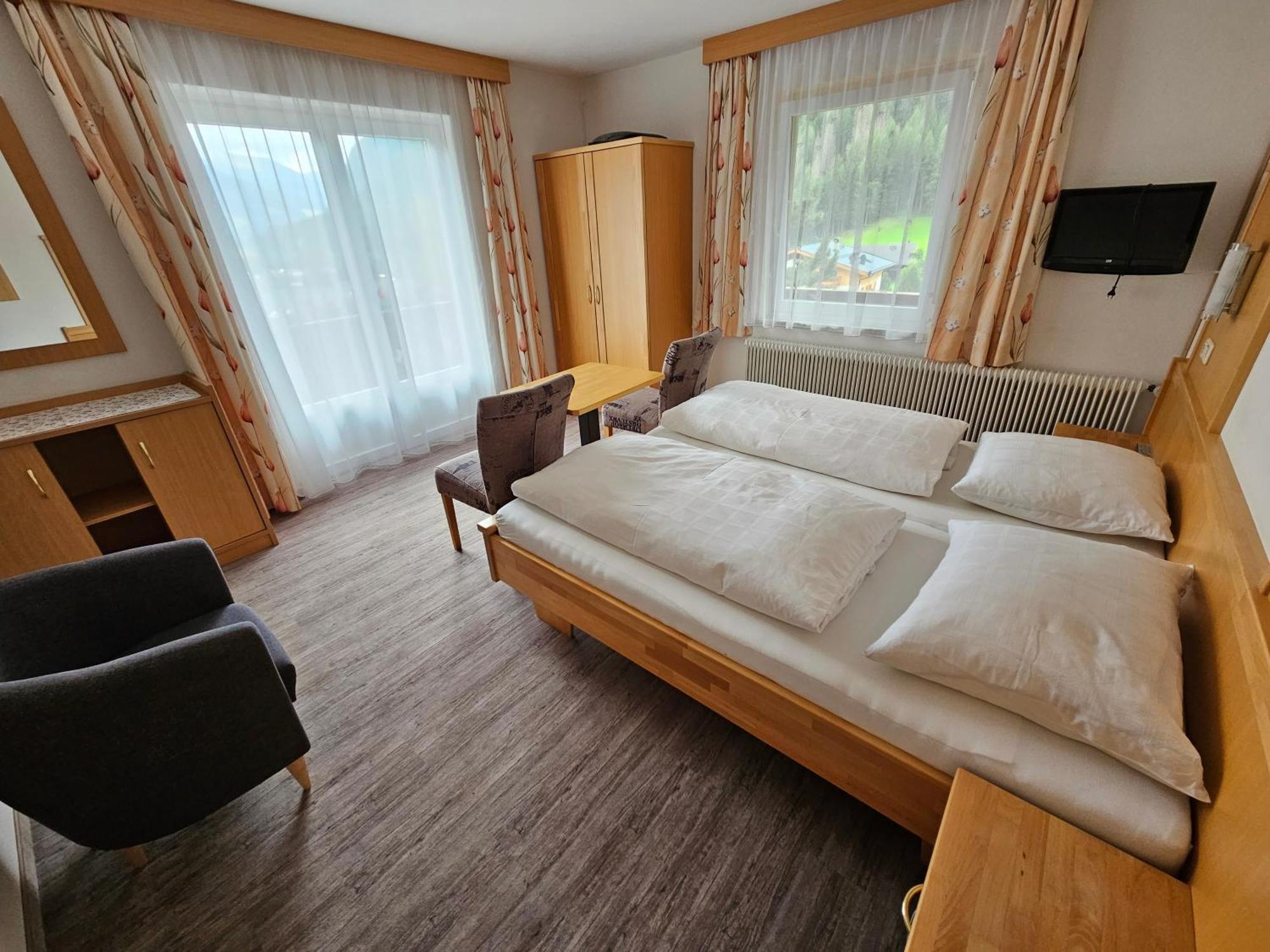 Pension Appartement Ambrosi Heiligenblut Exteriör bild