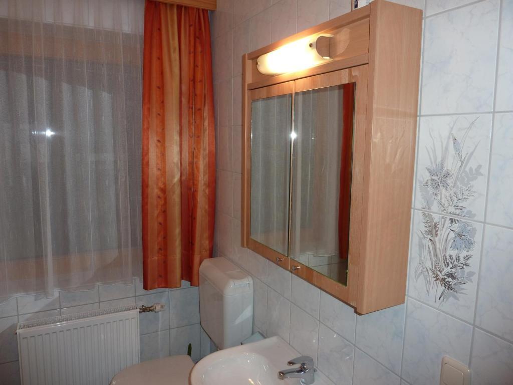 Pension Appartement Ambrosi Heiligenblut Rum bild